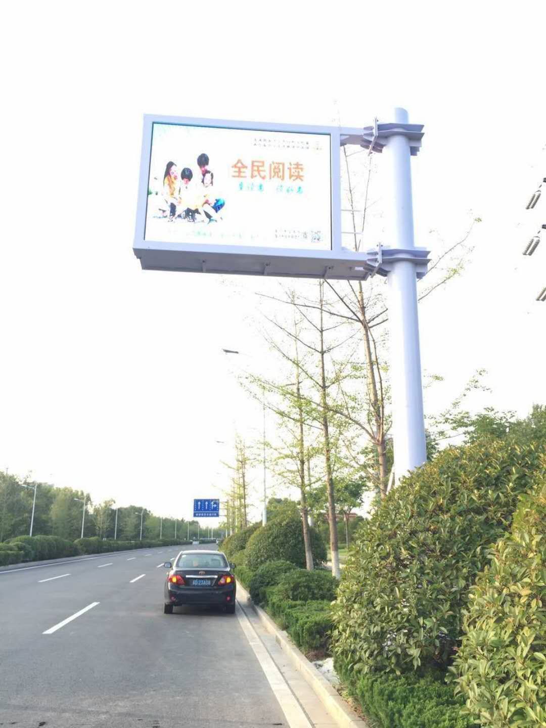 LED顯示屏全彩哪家好？定做高速LED顯示屏 LED信息顯示屏大屏幕廣告找亮彩